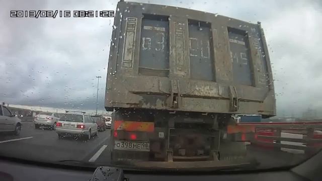 Самонаказание хама на дороге