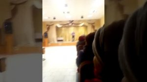 Я шагнул на корабль,а кораблик оказался из газеты вчерашней.Очень интересная песня со смыслом.