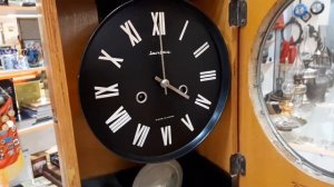 Настенные механические часы "Янтарь" с боем.  Сделано в СССР