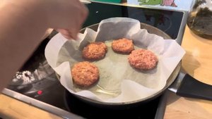 Котлеты на пергаменте Жареные Котлеты на Пергаментной Бумаге