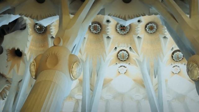 Temple Expiatori de la Sagrada Família смотреть онлайн