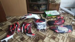 Клеем винил на пластик питбайка