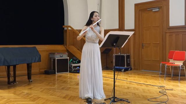 Kaija Saariaho: NoaNoa - Mengyi Xu смотреть онлайн