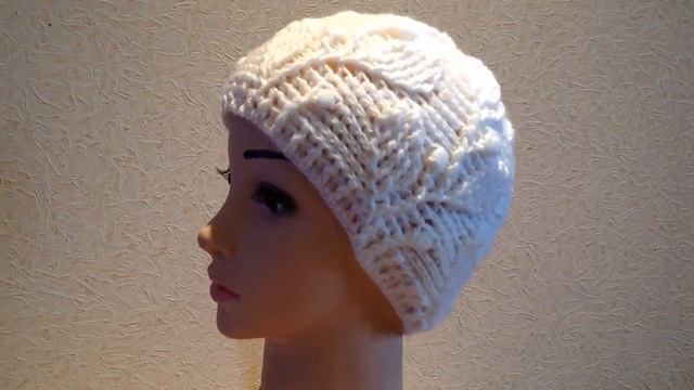 вязаная шапка с листьями крючком