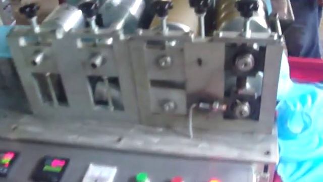 Машина для производства бахил XH-31 смотреть онлайн