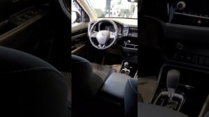 Обзор на Mitsubishi Outlander 2.0 Mivec Invite 4WD CVT (2022)