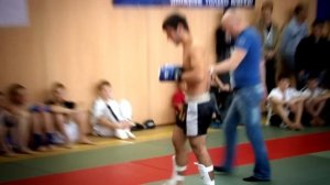 ЖЕСТОКИЙ БОКС ПРОТИВ КАРАТЕ.