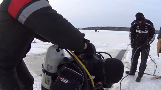 чуть не утонул,поднимайте смотреть онлайн