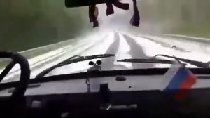 Град бомбит на Алтае