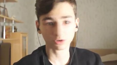 ТЕПЕРЬ Я БЕЗДОМНЫЙ -'C _ Beneath the Cardboards