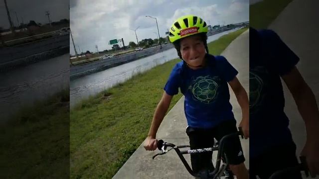 Markham Park Mountain bike park for adults and children смотреть онлайн