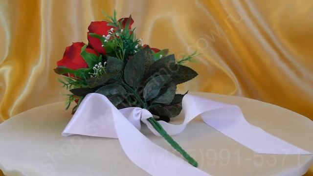 Свадебный букет-дублёр из красных роз с белой лентой №24 смотреть онлайн