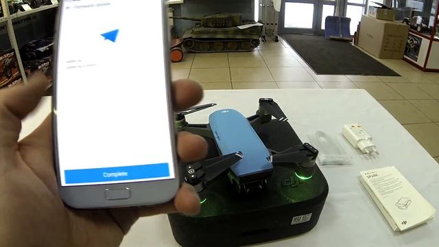 Обзор и предполетная активация квадрокоптера DJI Spark смотреть онлайн