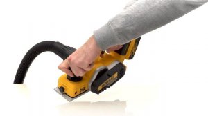 Рубанок аккумуляторный DEWALT DCP580N