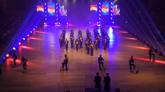 Military Tattoo Magdeburg 2017 - Fanfarekorps der Genie смотреть онлайн