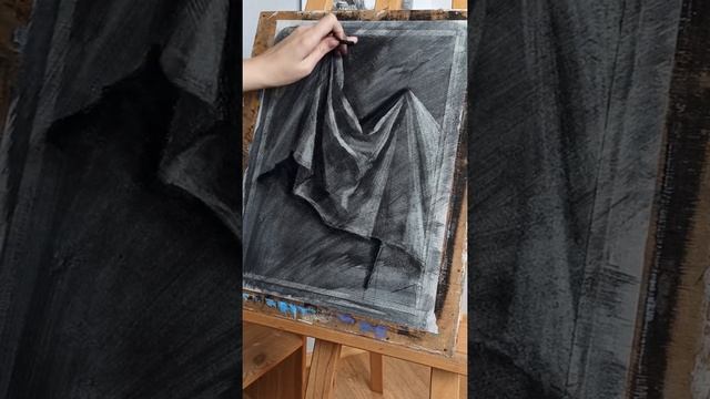 Тональный рисунок драпировки мягким материалом. смотреть онлайн