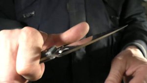 Опыт № 104 нож Spyderco Endura 4 сталь VG 10 режем волос