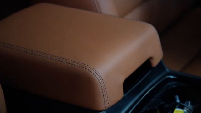 Освежили машину ярким салоном _ Перетяжка салона Volkswagen Touareg [ПЕРЕТЯЖКА НЕМЦА 2022]