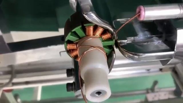 Процесс обмотки ротора электродвигателя ?