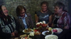 По тропе, что снежком запорошена