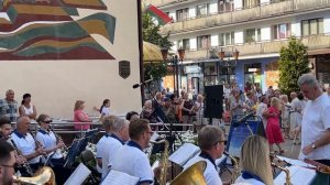 Танцуем под песню ВИШНЕВАЯ ЛЮБОВЬ!!!