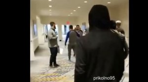 Хабиб Нурмагомедов дал пощечину Артему Лобову , и стычка Зубайра Тухугова и Ислама Бадургова 04.18