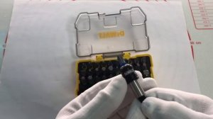 набор бит DeWALT (32предмета)