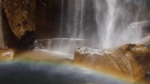 The noise of a waterfall.Шум водопада