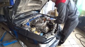 Один день за автослесаря в автосервисе. Моменты которыми пренебрегают при замене расходников на ТО