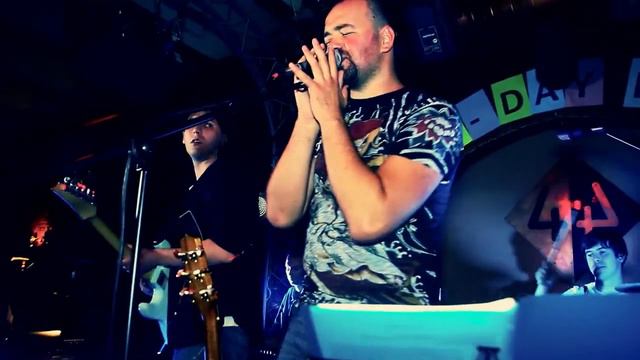 Просто бывает так смотреть онлайн