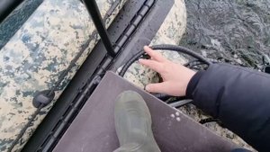 ДЛЯ МОКРЫХ КАМНЕЙ. МОЩНАЯ и ЭКОНОМИЧНАЯ. ВОДОМЕТНАЯ ПВХ лодка СОЛАР 520 СУПЕРДЖЕТ и MERCURY 40 JET