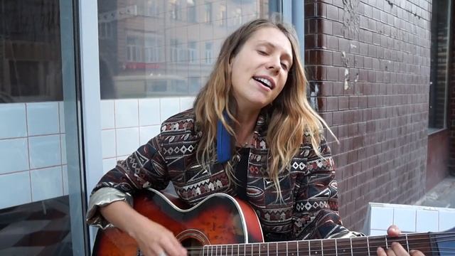 Babe's Acoustic Пальто - Alice Killer смотреть онлайн