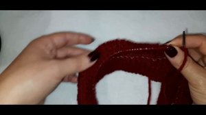 Шапка-кубанка спицями.Об'ємна,в'язана по колу без шва.