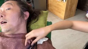 プロの耳かき/耳掃除 耳毛剃り カンボジア理髪店/床屋 ベトナム式ASMR Barber Ear Cleaning,Cloud knife