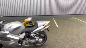 Honda VFR 800 Leovince SBK
