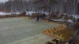 Заливка фундамента с композитной арматурой