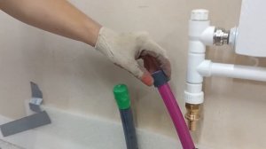 Разводка труб отопления. Штроба в пенополистироле