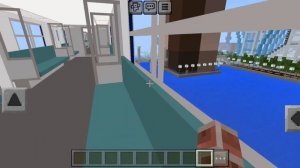 еду на поезде в Minecraft