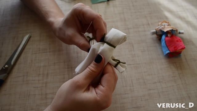 Кукла - оберег "Веснянка" мастер - класс. Сувенир к весенним праздникам. смотреть онлайн