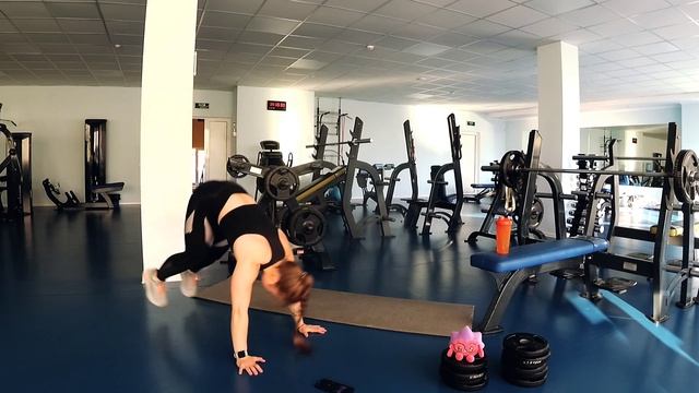 Тренировка без инвентаря на выносливость и рельеф) Сто бёрпи #2 - про тест Купера и не только) смотреть онлайн