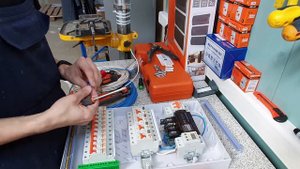 Сборка бюджетного распределительного щита в 2ух комнатную квартиру.