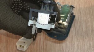 Печка работает только на больших оборотах. Рассмотрим причину и узнаем про необычный предохранитель