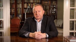 Stanisław Michalkiewicz stworzył projekt ustawy, która uchroni Polskę od skutków 447 just!