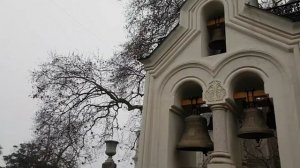 Дворцовая церковь семьи Романовых в Ливадии. Колокольный звон после воскресной литургии.