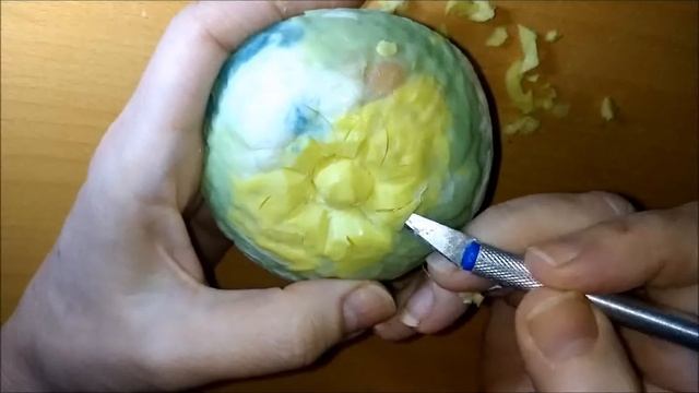 Маленький презент из обрезков и остатков мыла в технике карвинг. Soap carving. смотреть онлайн