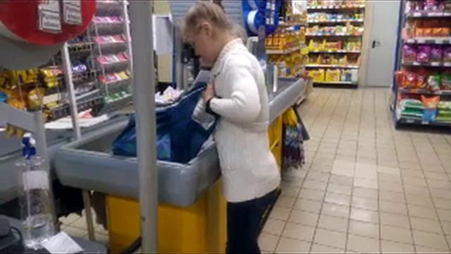 роллер в магазине 25.04.2023 смотреть онлайн