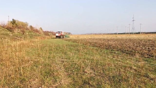Трактор ХТА-250-10 "Слобожанец" в работе с навесным агрегатом смотреть онлайн
