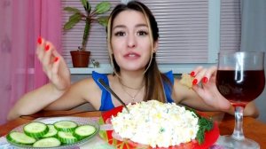 МУКБАНГ | САЛАТ КРАБОВЫЙ С КУКУРУЗОЙ | не АСМР | MUKBANG ASMR SALAD | ТРЕШ ИСТОРИИ ИЗ МАЛОЛЕТСТВА ?