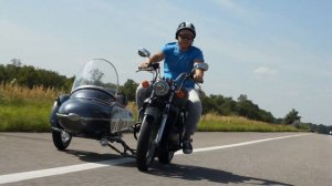 Мотоцикл с коляской. Супер! Коляска наклонная. motorcycle with sidecar