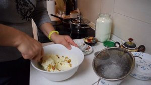 Сырники из творога с маком: просто и очень вкусно!